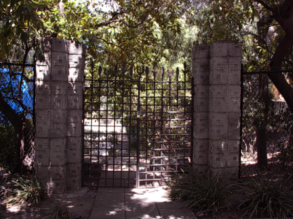 La Miniatura front gate